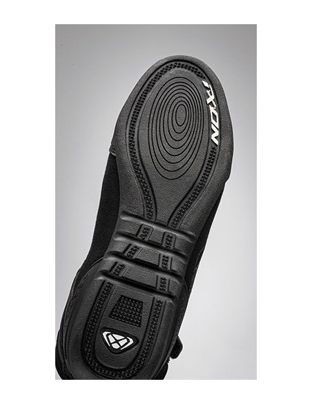 Ghete moto Roadster barbati all season Ixon model Ranker MS culoare: negru/alb