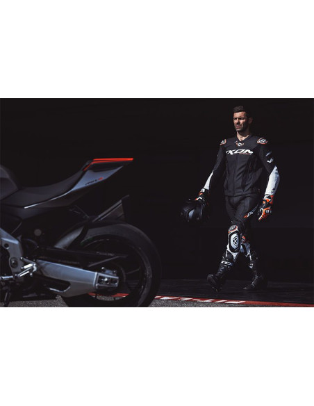 Pantaloni motociclete barbati piele Racing Ixon vara model Vortex 3 MS culoare: negru/alb
