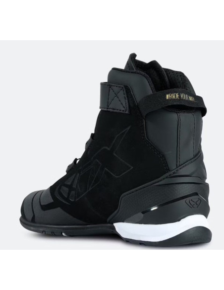 Ghete moto Roadster femei All Season Ixon model Bull 2 WP LS culoare: negru/alb/auriu (100% waterproof)