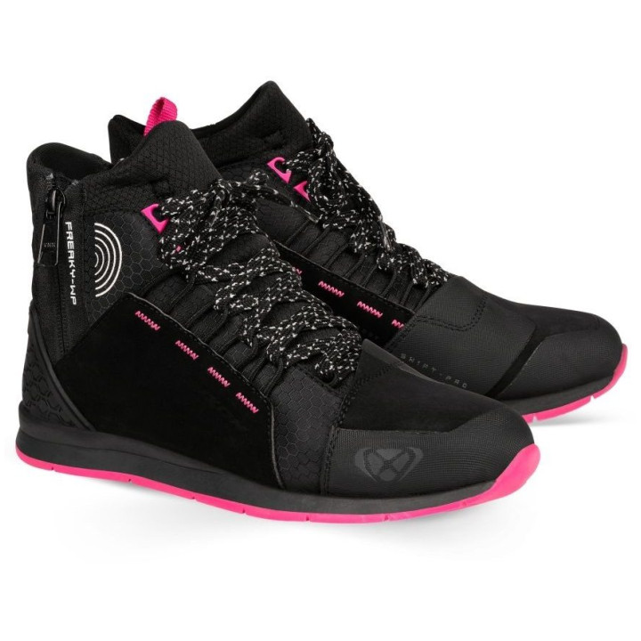Ghete moto Urban femei All Season Ixon model Freaky WP LS culoare: negru/fuchsia (roz) (100% waterproof)