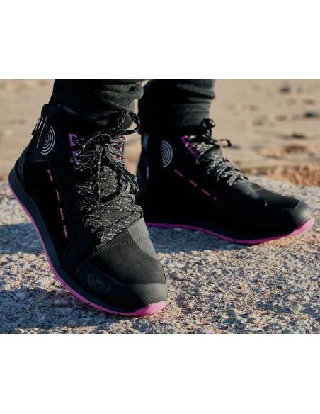 Ghete moto Urban femei All Season Ixon model Freaky WP LS culoare: negru/fuchsia (roz) (100% waterproof)