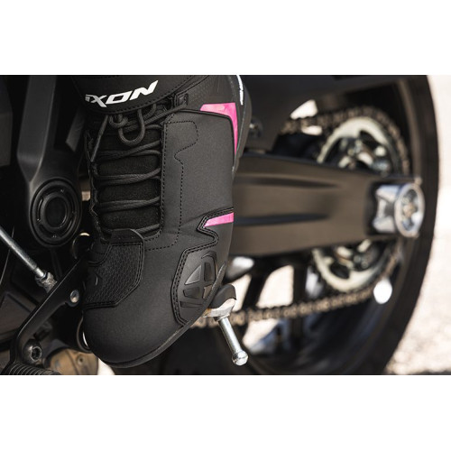 Ghete moto Roadster femei All Season Ixon model Gambler WP LS culoare: negru/fuchsia (roz) (100% waterproof) 2