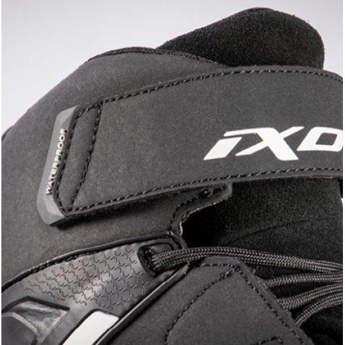 Ghete moto Roadster barbati All Season Ixon model Gambler WP MS culoare: negru/alb (100% waterproof) 2