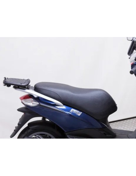 Portbagaj metalic spate Piaggio Fly (14-18) 4T AC 50cc - Fly 125 (13-16) 4T 3V AC 125cc (culoare: negru)