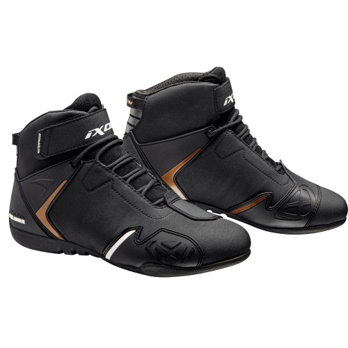 Ghete moto Roadster femei All Season Ixon model Gambler WP LS culoare: negru/gold (auriu) (100% waterproof)