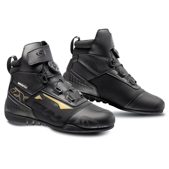 Ghete moto Roadster femei All season Ixon model Ranker WP LS culoare: negru/gold (auriu) (100% waterproof)