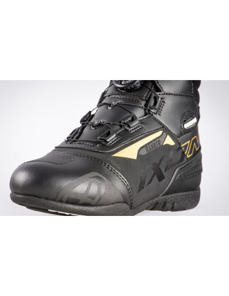 Ghete moto Roadster femei All season Ixon model Ranker WP LS culoare: negru/gold (auriu) (100% waterproof)