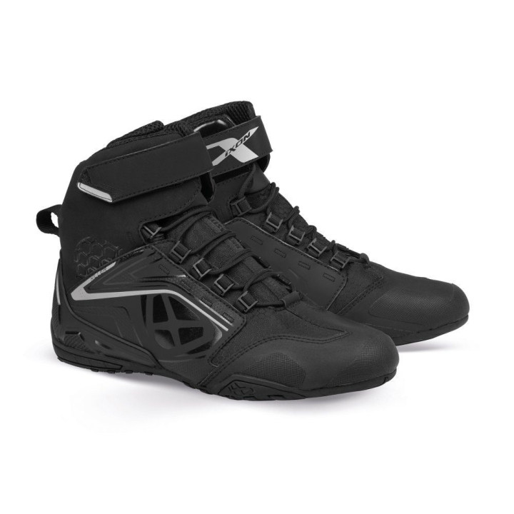 Ghete moto Roadster femei All Season Ixon model Killer WP LS culoare: negru/argintiu (100% waterproof)